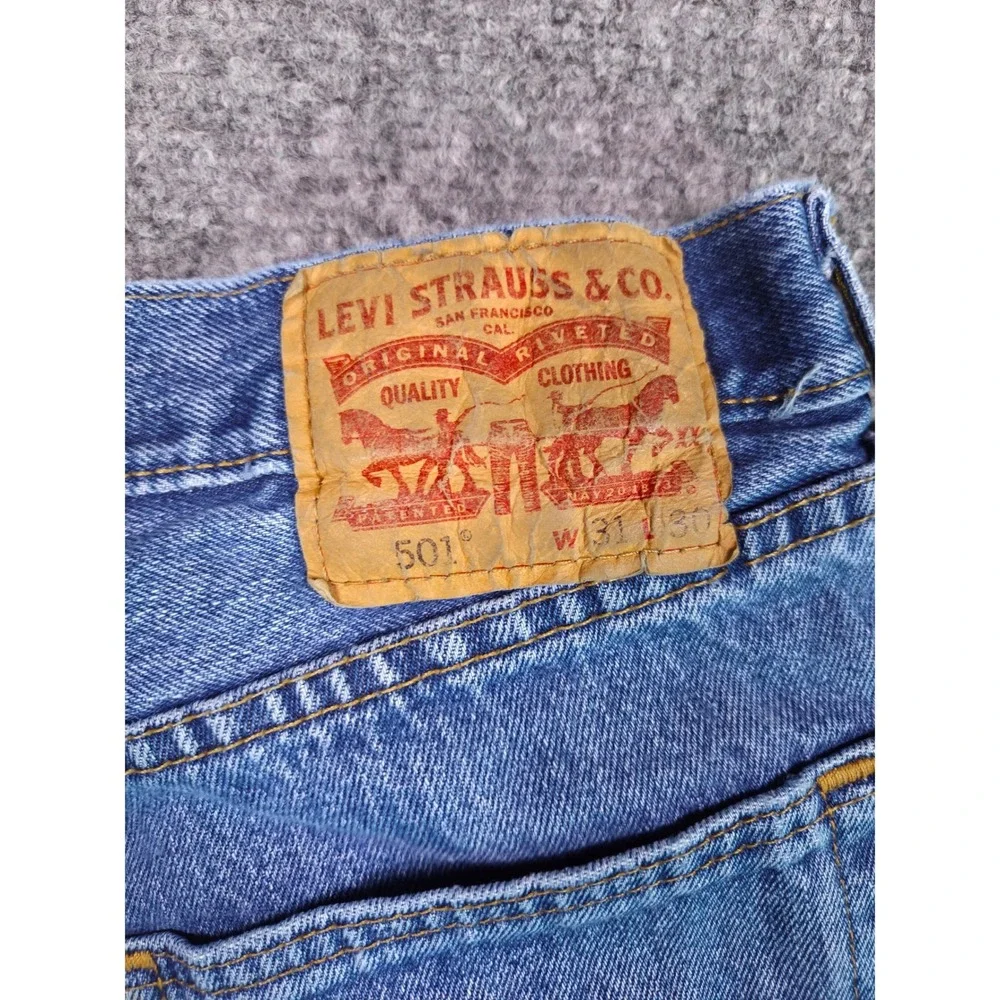 Levi's 501 Original Fit Jeans Mens 31x30 Blue Medium Wash Straight Leg Denim